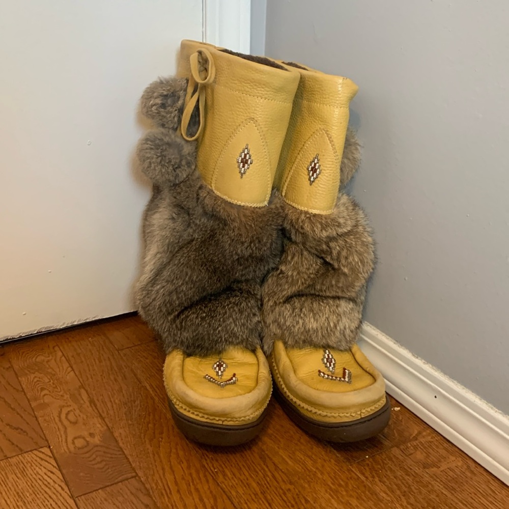 Manitobah winter boots